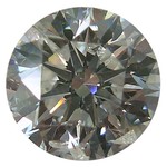 P2 = Piqué 2. Inclusión o inclusiones grandes y\o numerosas fácilmente visibles a simple vista por el costado de la corona y que afectan ligeramente a la brillantez